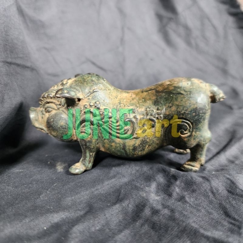 Patung Babi Perunggu Shio Babi