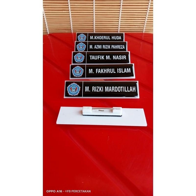 

NAMETAG STANDAR PELAJAR SMA, SMP, SD Variasi List Putih Penitik Custom Logo