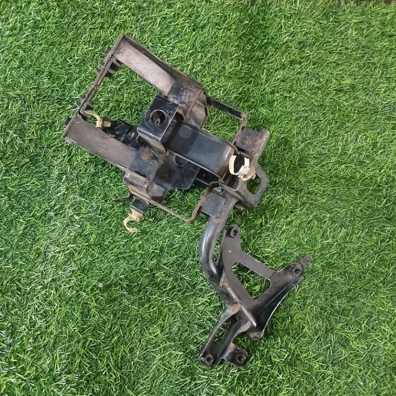 wadah Tempat Aki vario 125 old bolam original murah