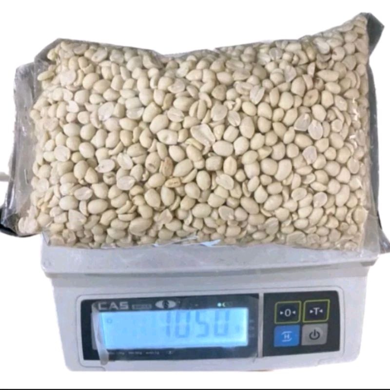 

kacang kupas mentah 1kg ukuran 25/29 Jumbo