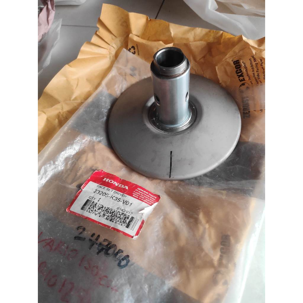 pully belakang face set driven vario esp 125 150 ori