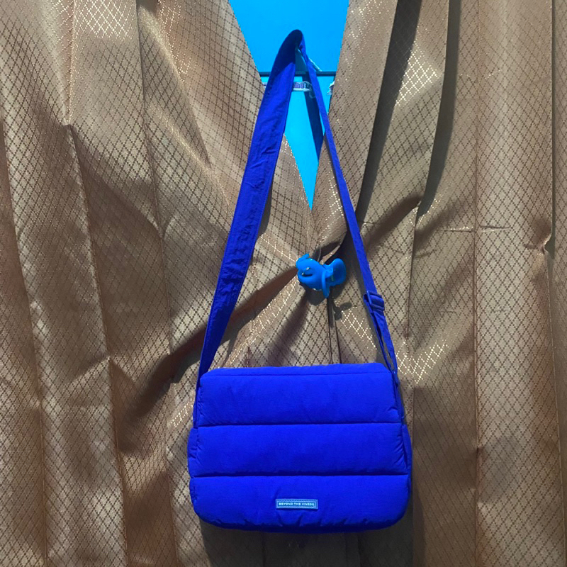 PRELOVED Beyond The Vines Poofy Bag BTV Poofy Puffy Bag Cobalt Blue