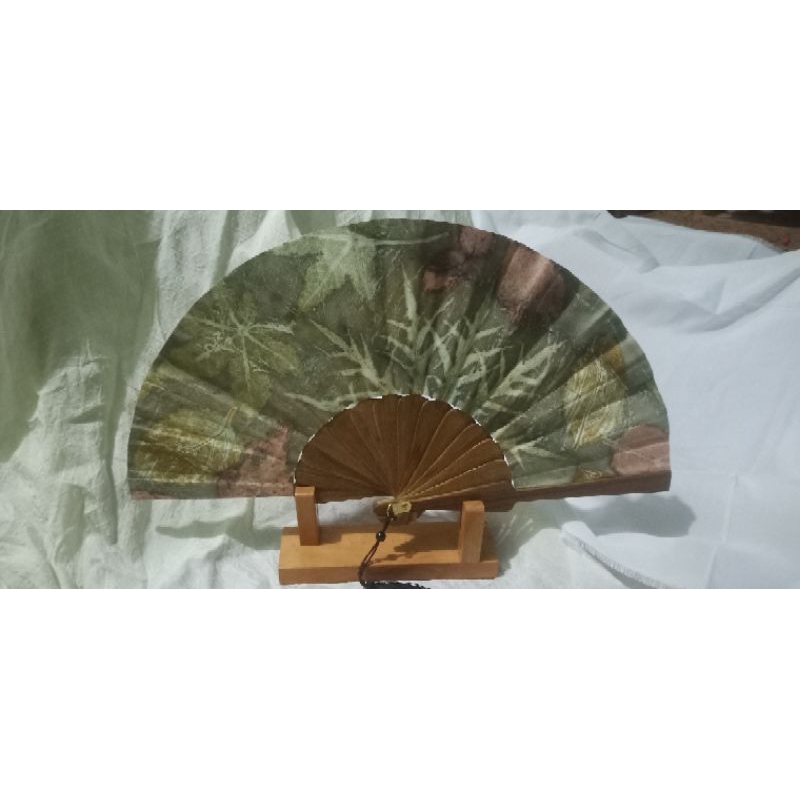 Kipas kulit domba ecoprint