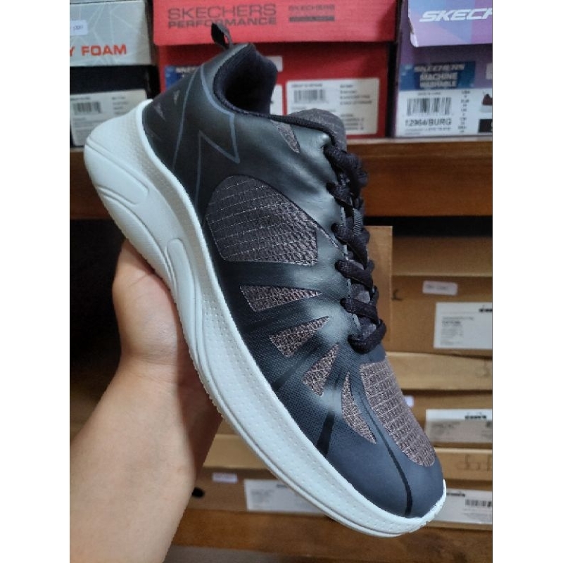 SEPATU DIADORA PRIA