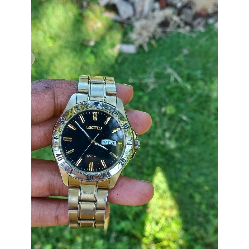 Jam tangan vintage Seiko 7N43 0BS0 Quartz 100M Gold second bekas baik preloved