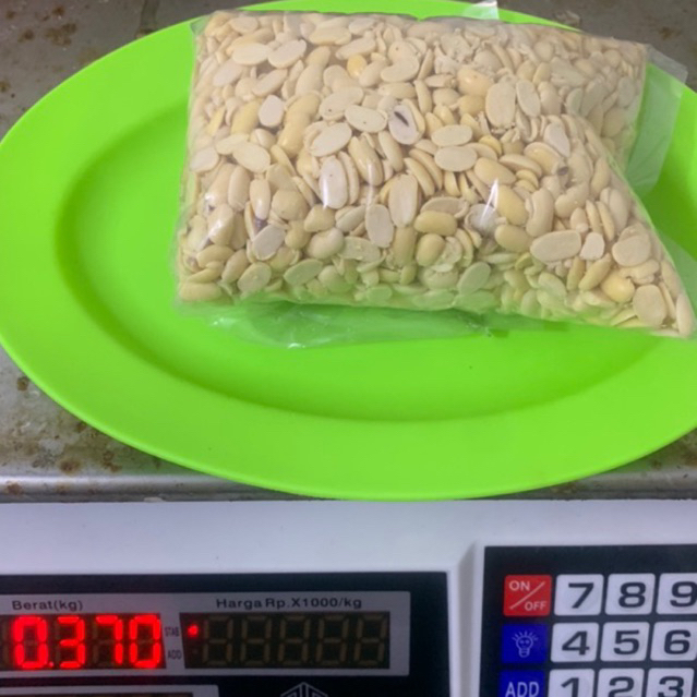 

Tempe Kedelai Mentah Bungkus Plastik Fresh