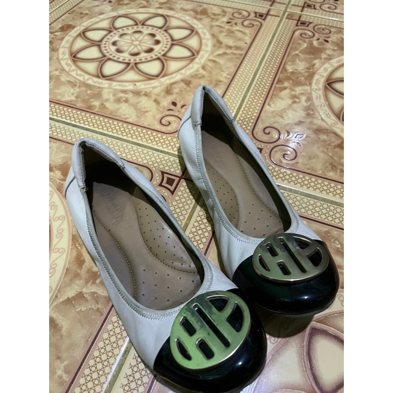 preloved Hush puppies