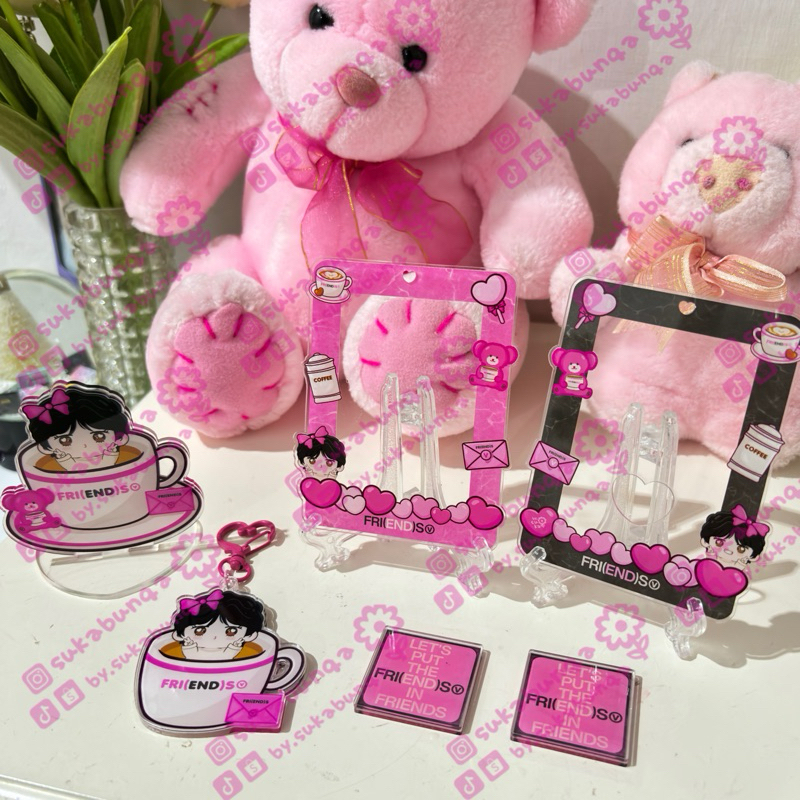 PO taehyung friends serries cahol keychain & standee