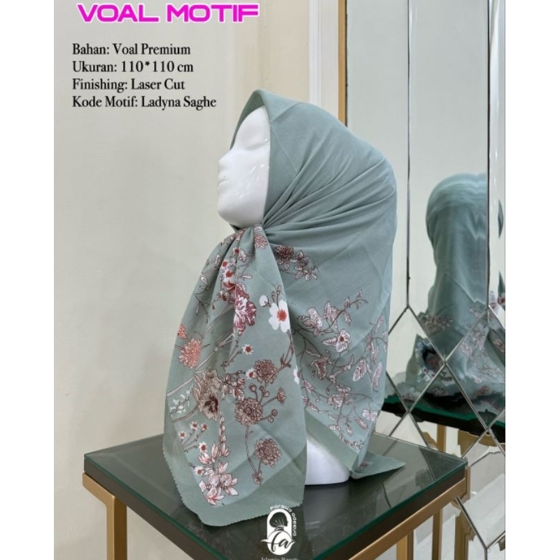 HIJAB SEGI EMPAT MOTIF LADY WARNA SAGE KERUDUNG VOAL PREMIUM