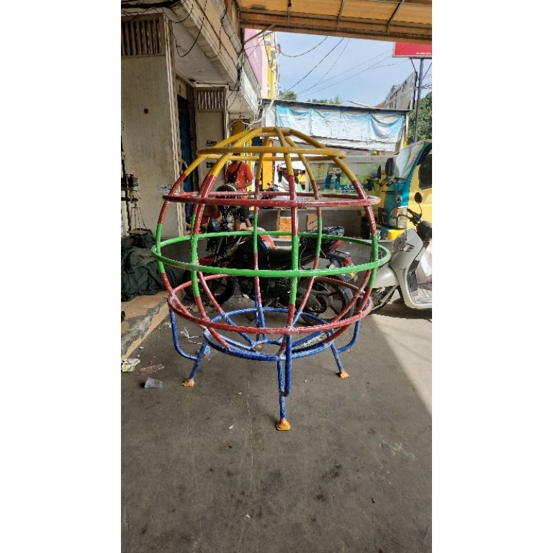 mainan bola dunia anak