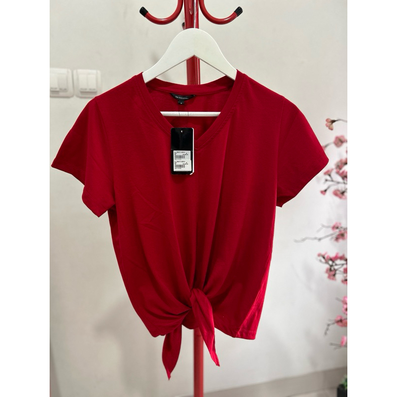 The executive kaos merah