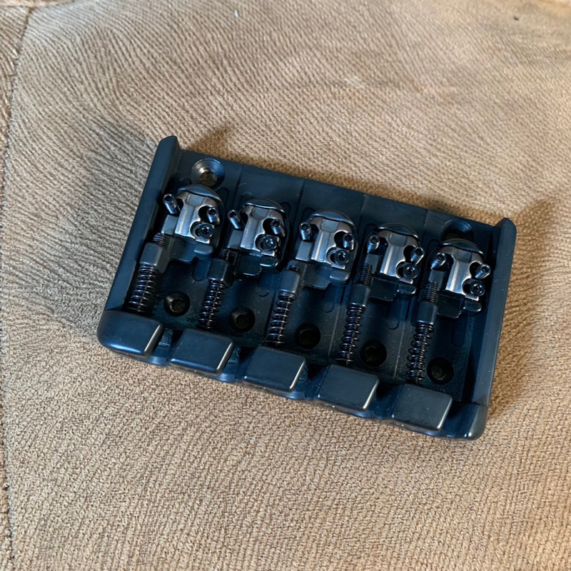 bridge bass 5 strings black