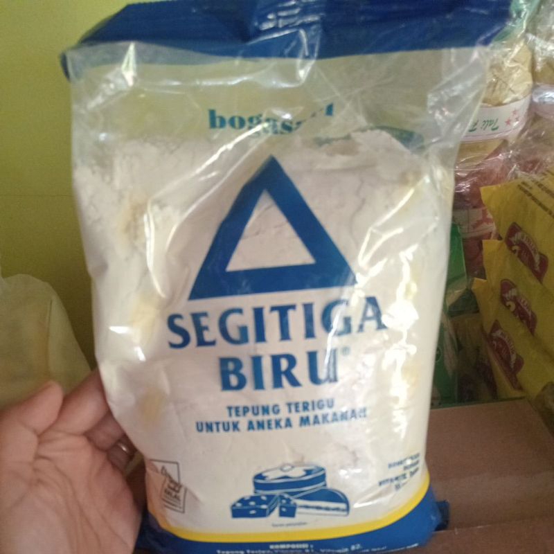

terigu segitiga biru kemasan 1kg