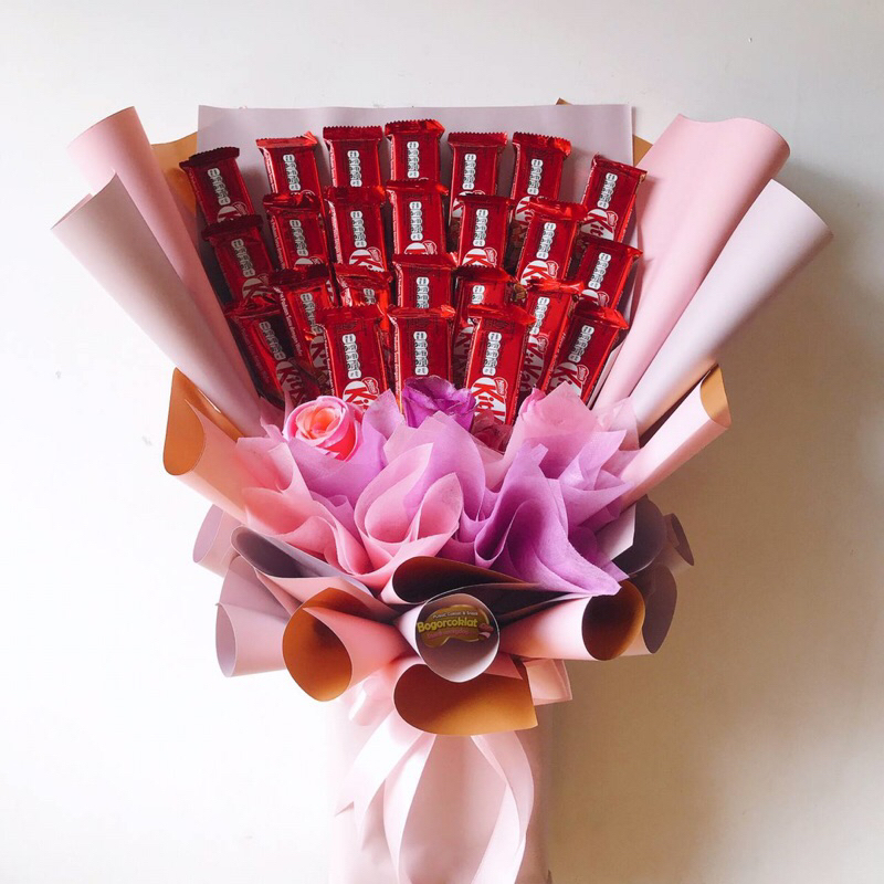 

Buket KitKat - Buket Graduation - Buket Ulang Tahun