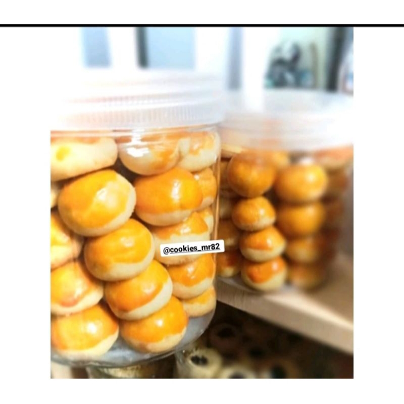 

ANEKA KUE KERING HOME MADE//NASTAR//PUTRI SALJU//KUE KACANG//TOPLES TABUNG