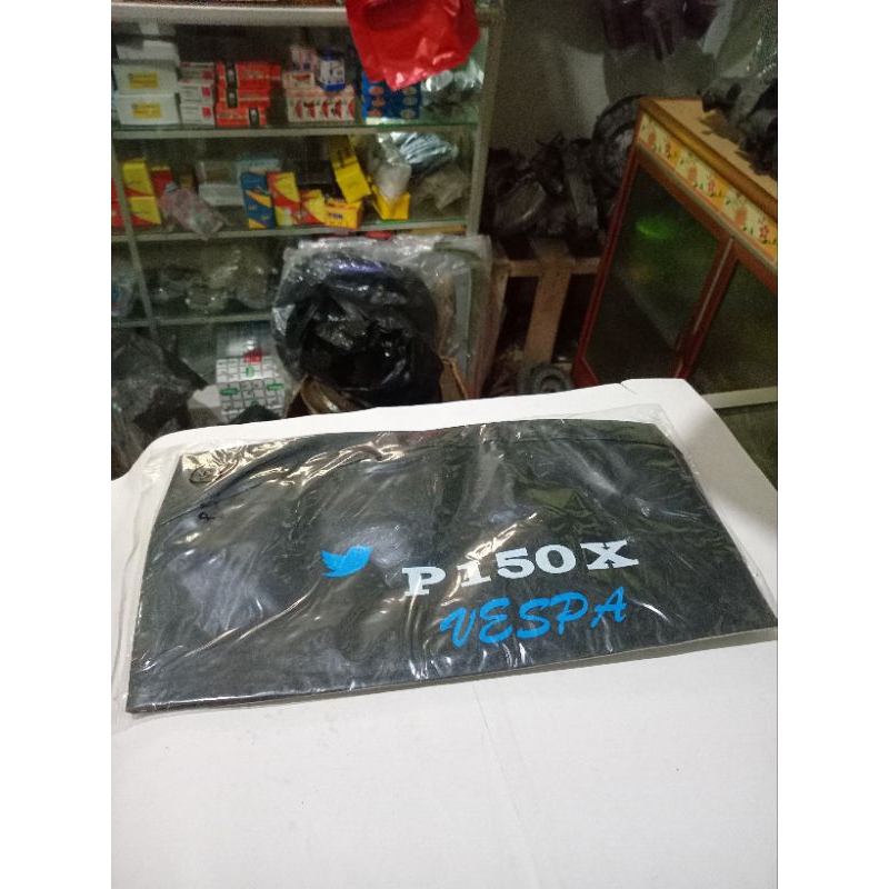 tutup tepong vespa px kiri dan kanan