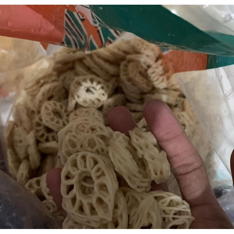 

200gram kerupuk mawar kwalitas superr