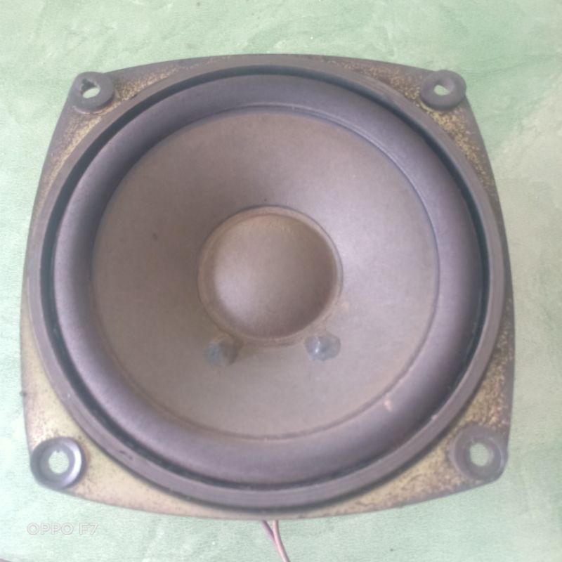 speaker Sharp cabutan untuk televisi tabung 21in