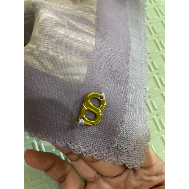 Preloved Buttonscraves