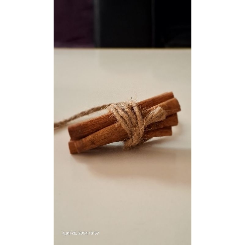 

Kayu manis kulit manis batangan kerajinan