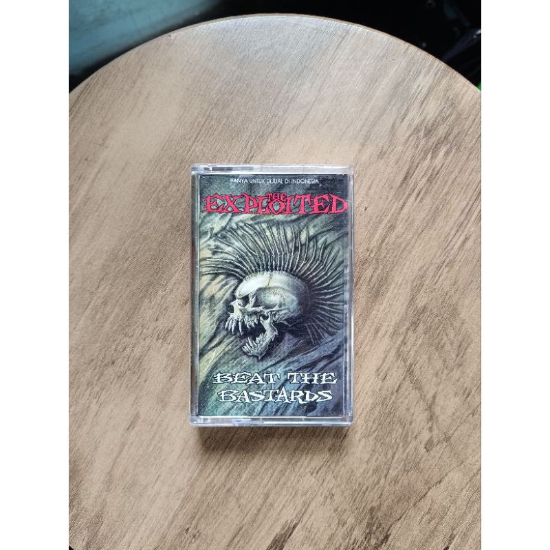 Kaset The Exploited - Beat the bastards