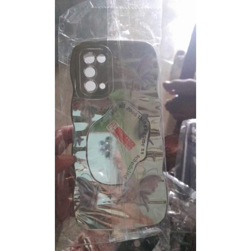 case mirror