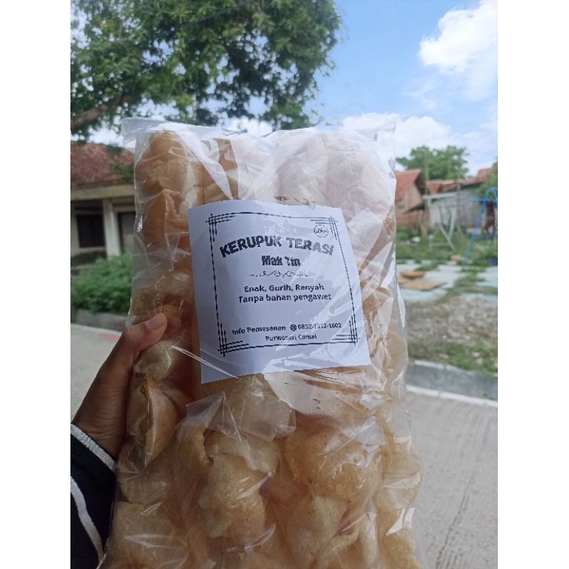 

Kerupuk Terasi Asli | Kerupuk matang 250gr