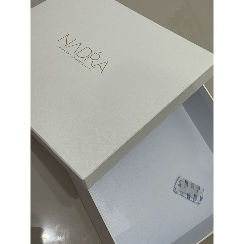 

NADRA EXCLUSIVE GIFT BOX (hard box)