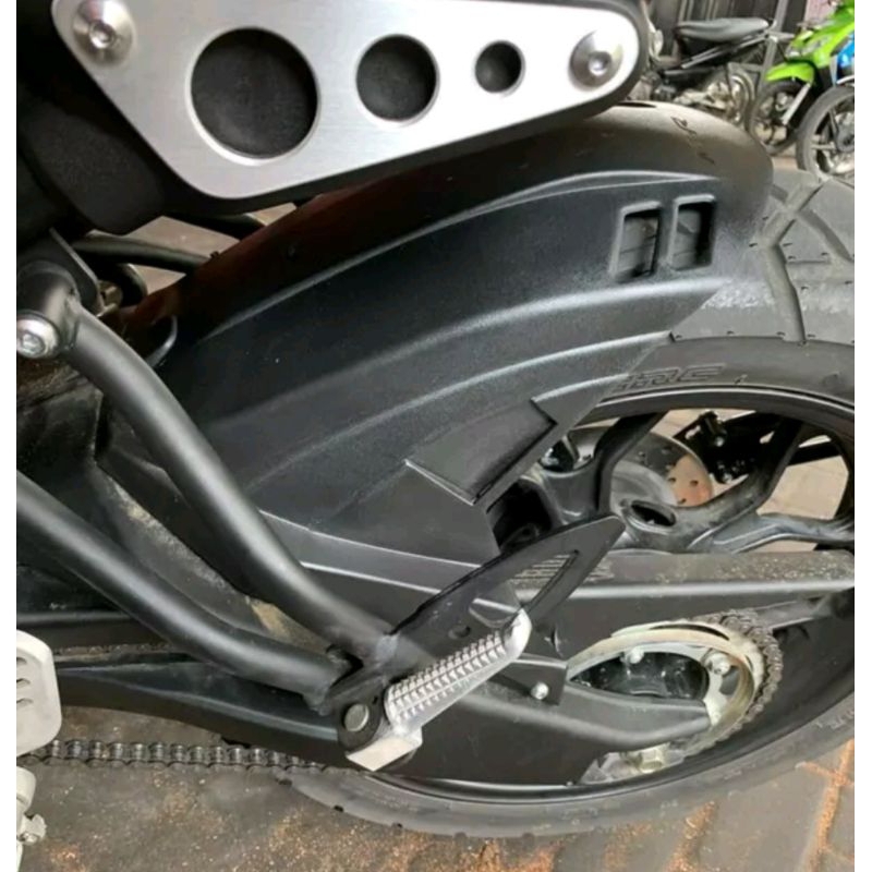Spakbor Hugger Kolong Belakang Motor Anti Cipratan Yamaha R15 V4 R-15 V3 MT-15 XSR spakbor kolong r1