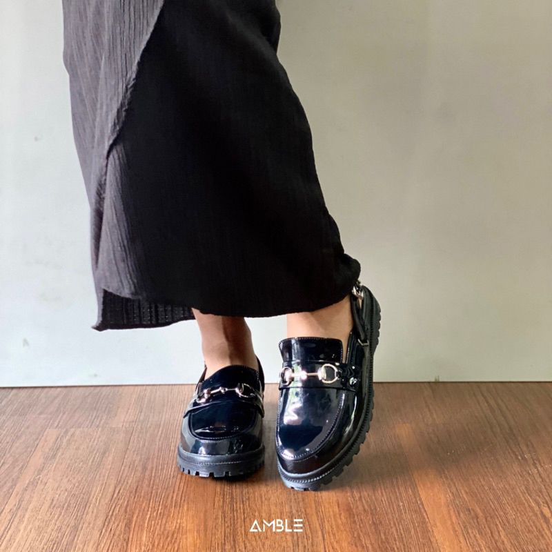 Sepatu Mules Wanita AMBLE Cassie Black | Docmart Hitam