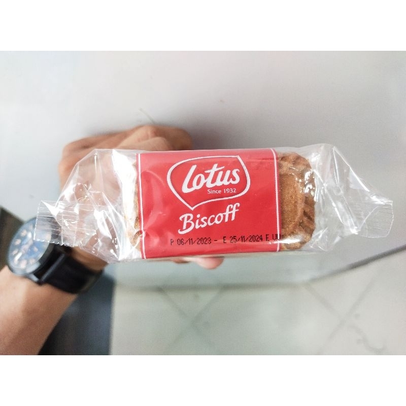 

Biskuit Lotus Biscoff isi 50 pcs