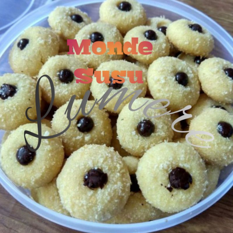 

Kue Kering Lebaran Monde Susu Janda Genit Gurih Manis Enak Kiloan Murah