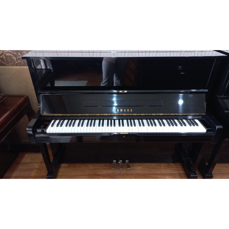 piano Yamaha U1M