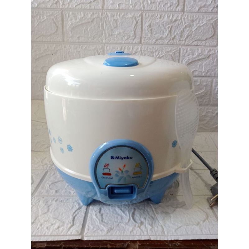 rice cooker Miyako isi 1,2 liter