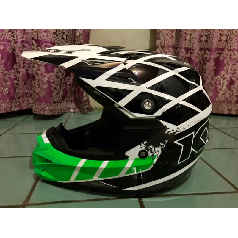 HELM KYT CROSS