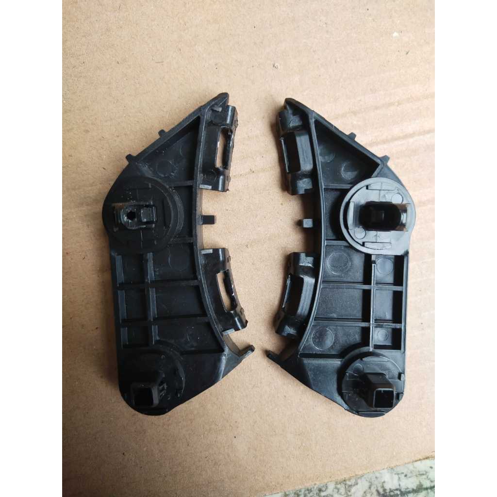 Breket Bumper Belakang Yaris 2013-2017