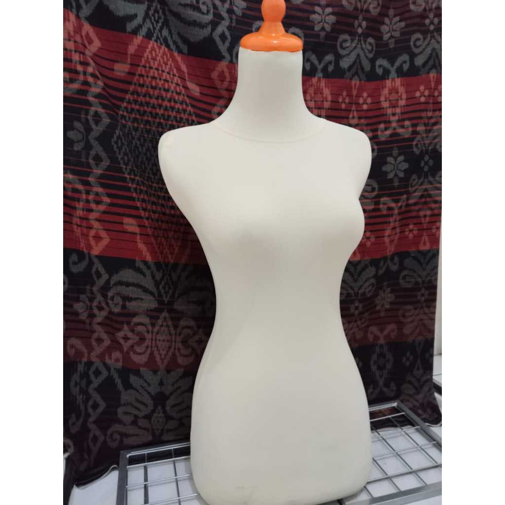 patung manekin badan dm  crem lapis kain/untuk display baju wanita