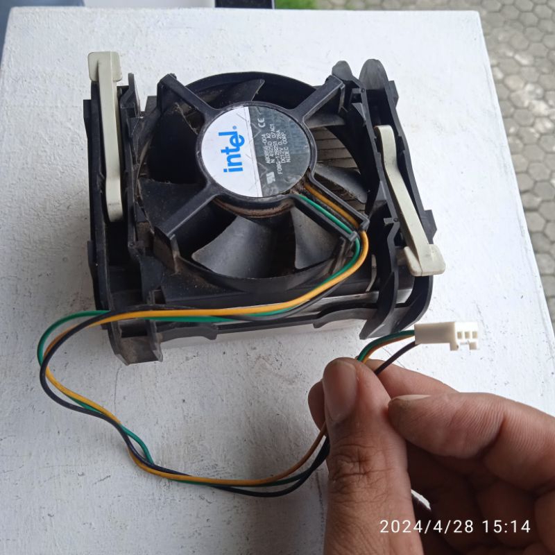 HSF atau Pendingin dan Fan 12V Original bikin adem Asli Intel 478 multi fungsi bisa buat PC Peltier,