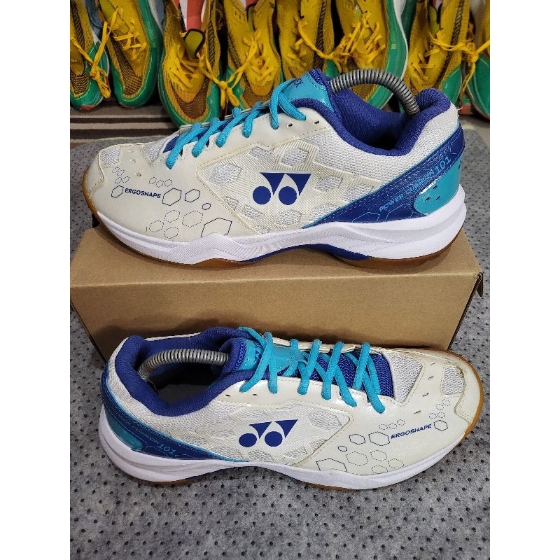 Yonex Power Cushion 101