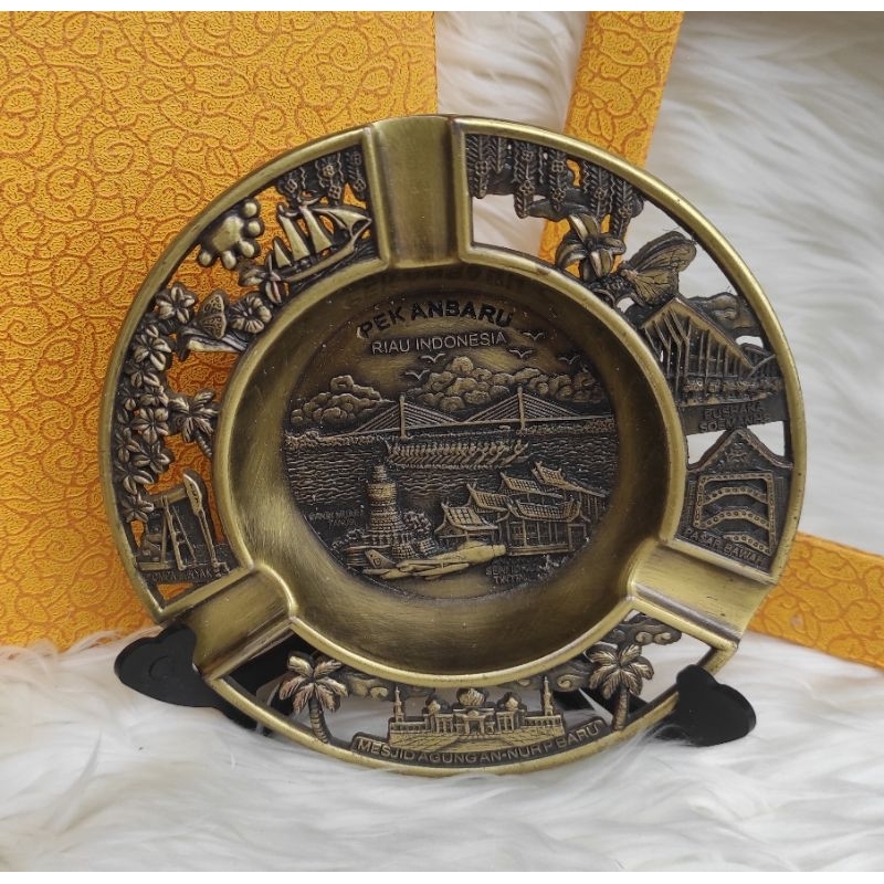 SOUVERNIR PEKANBARU/PAJANGAN ASBAK PEKANBARU