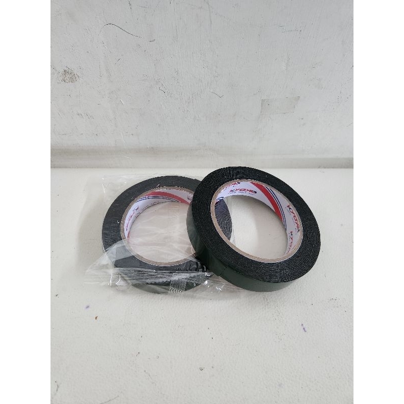 

Isolasi Double Tape Hijau 5 Yard / Selotip Dobel Tape Hijau 5Y