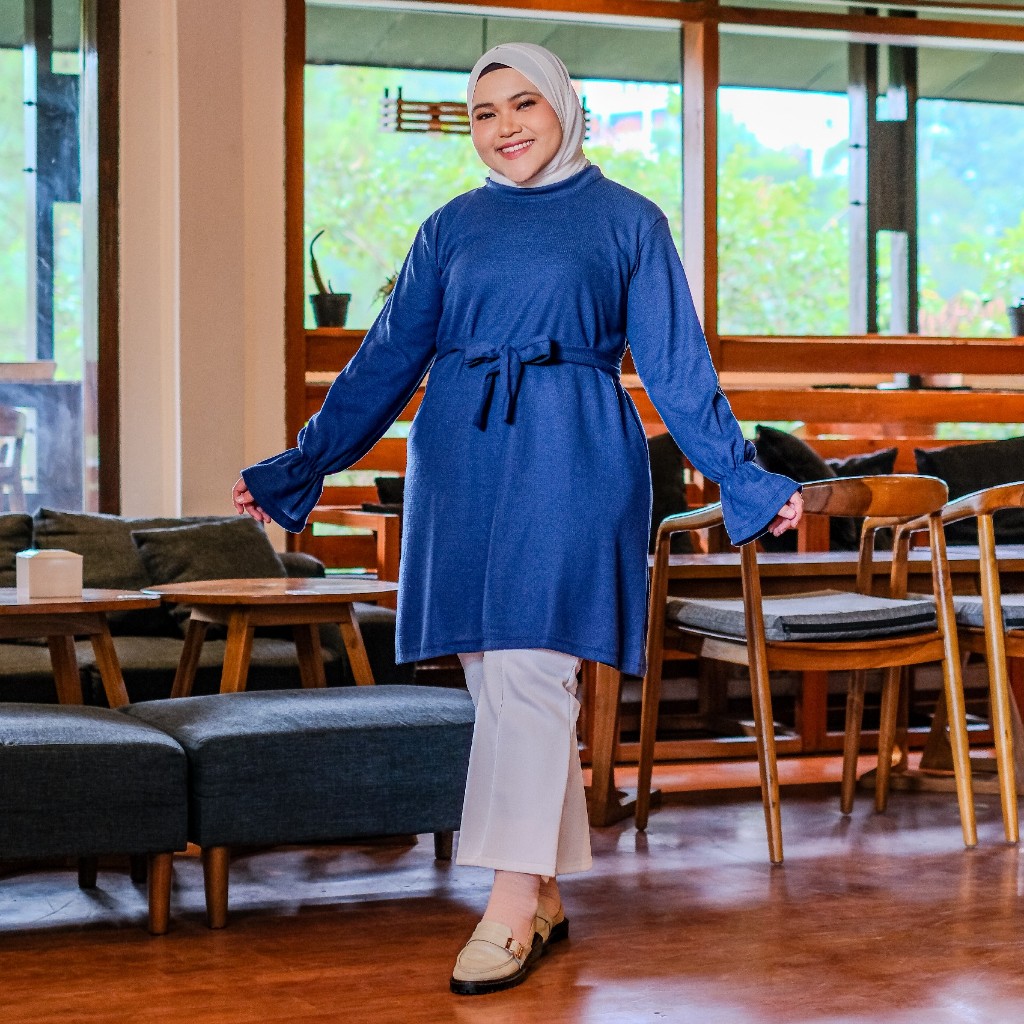 Siselyo Amirah Wrinkle Tunic Navy M15714 R106S5 - Tunik Polos Atasan Panjang Baju Muslim Wanita