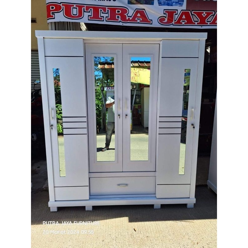 lemari pintu 4 / lemari pakaian pintu 4