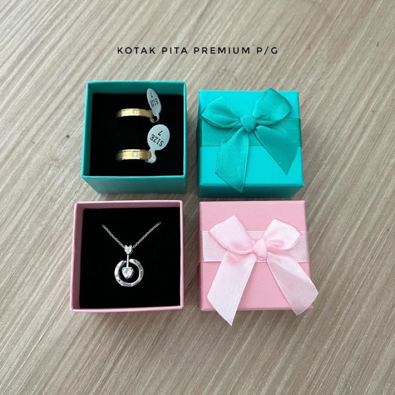 Kotak cincin single motif pita lucu cocok untuk kado hadiah cewek pacar