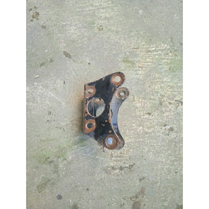 pangkon rangka bawah mesin gl 100 cb 100 ori