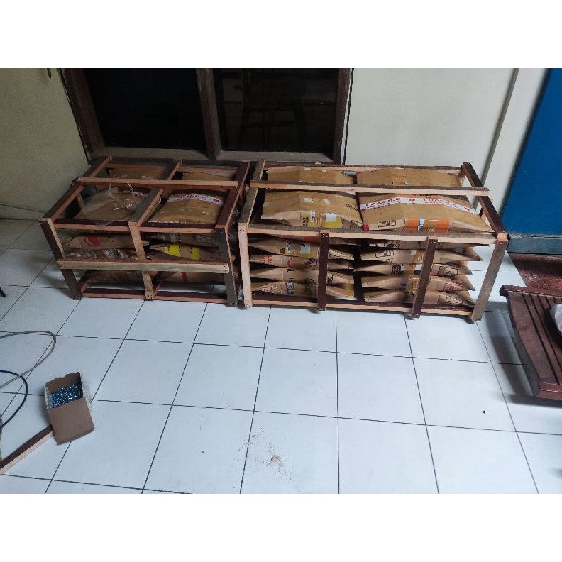 

KODE H1E6 palet kayu luar