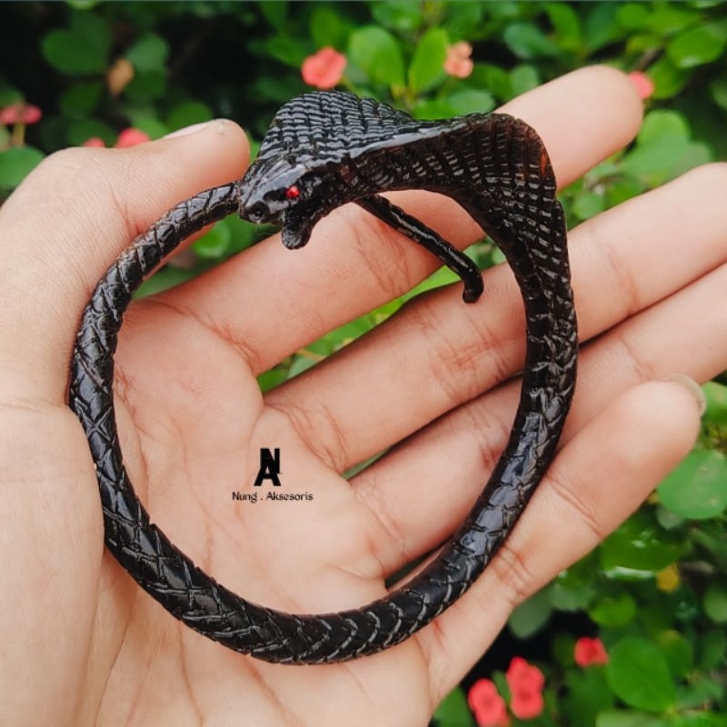 Gelang akar bahar hitam ukir ular cobra berkualitas