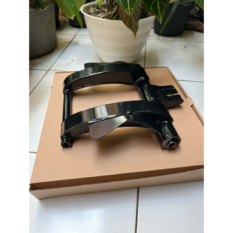 engine mounting custom mundur honda vario 125 dan honda vario 150