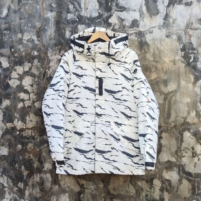 ecwcs snow camo not alpha industries