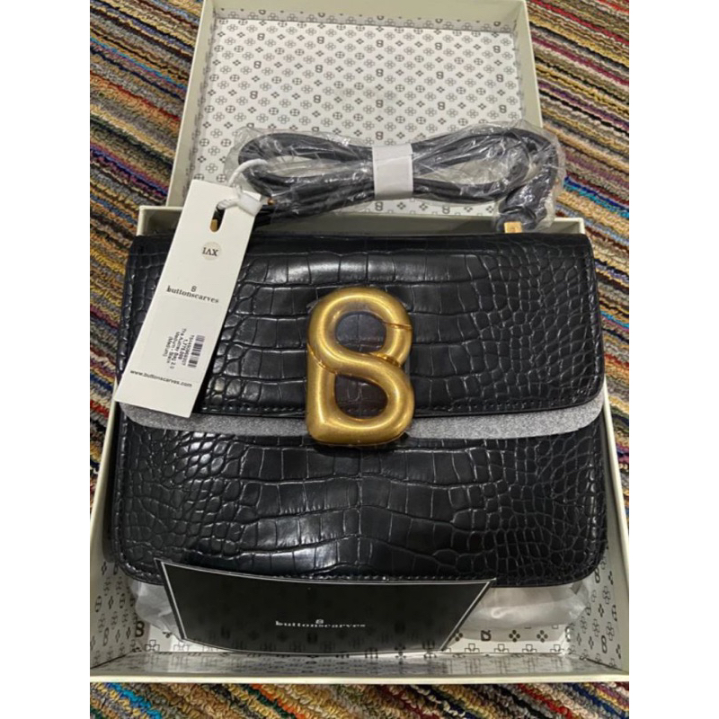 THE AUDREY 2.0 BUTTONSCARVES